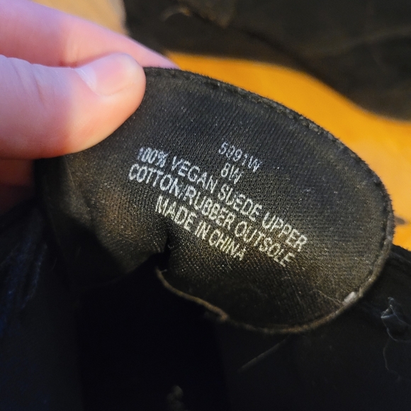 Black heeled lace up boots - Picture 3 of 4